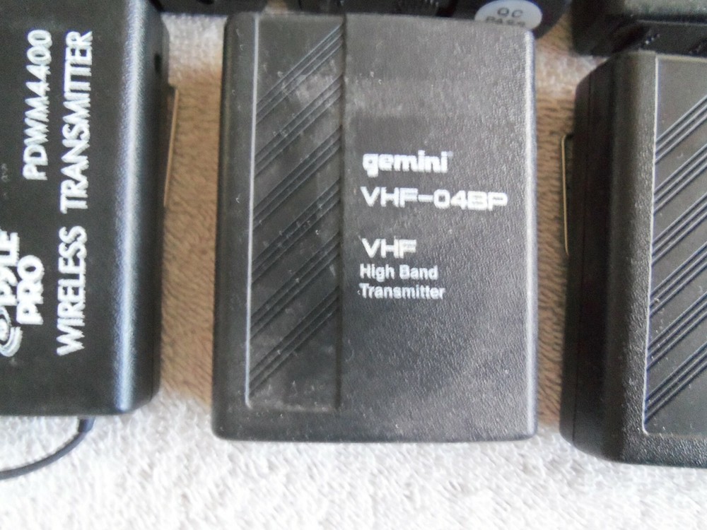 Lot of eight wireless transmitters