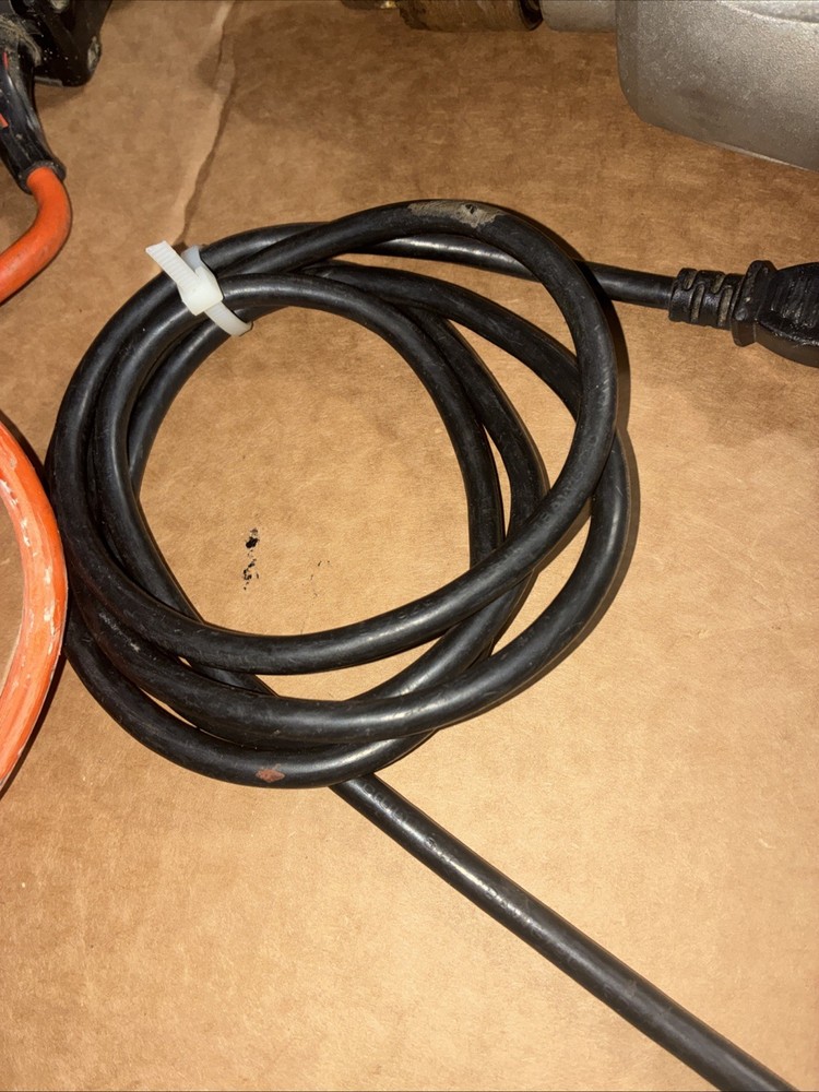 1-1/2” Black &Decker 601 Variable Speed Hammer Plus 1/4” Speed Drill