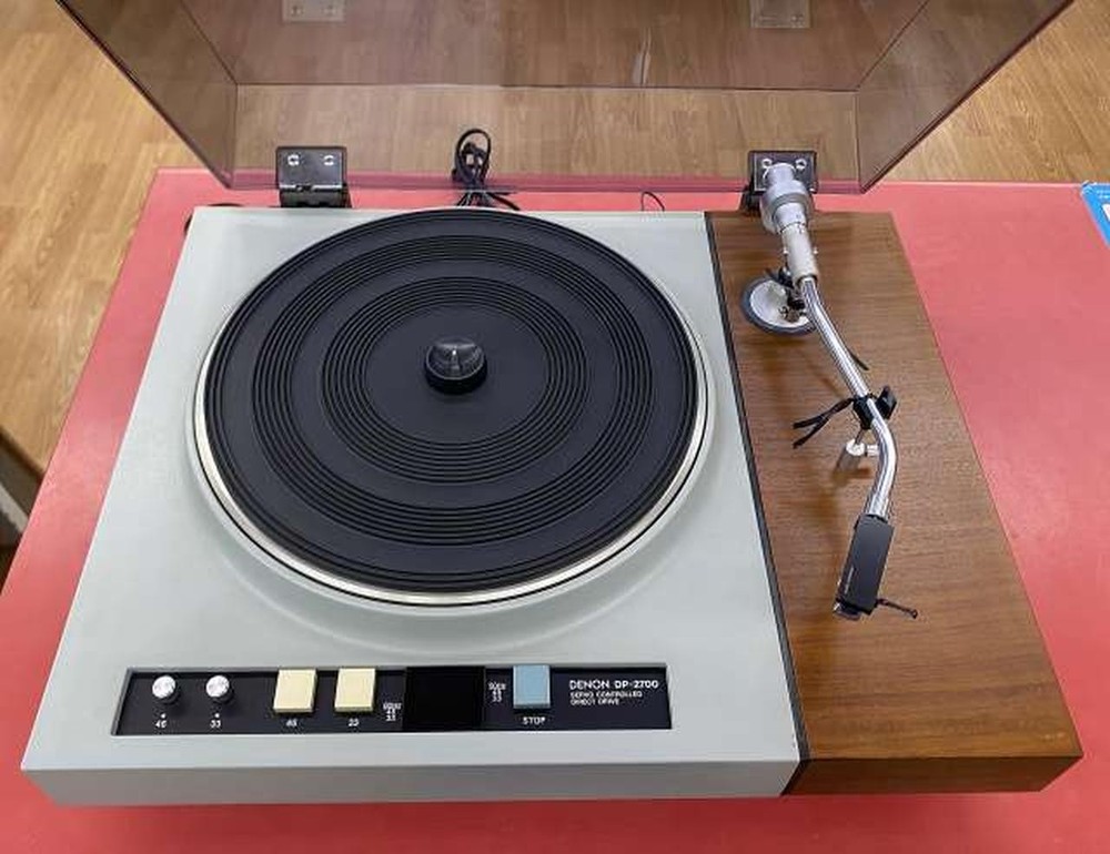 Denon DP-2700 Direct Drive Turntable Record Player