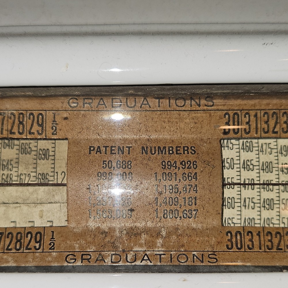 Antique White Computing Scale Type 91588, 24 lb Capacity, Standard Store Scale