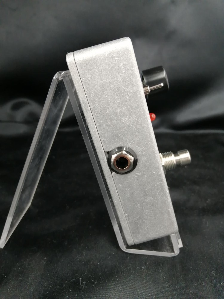 ELECTRO-HARMONIX FREEZE Effect Pedal