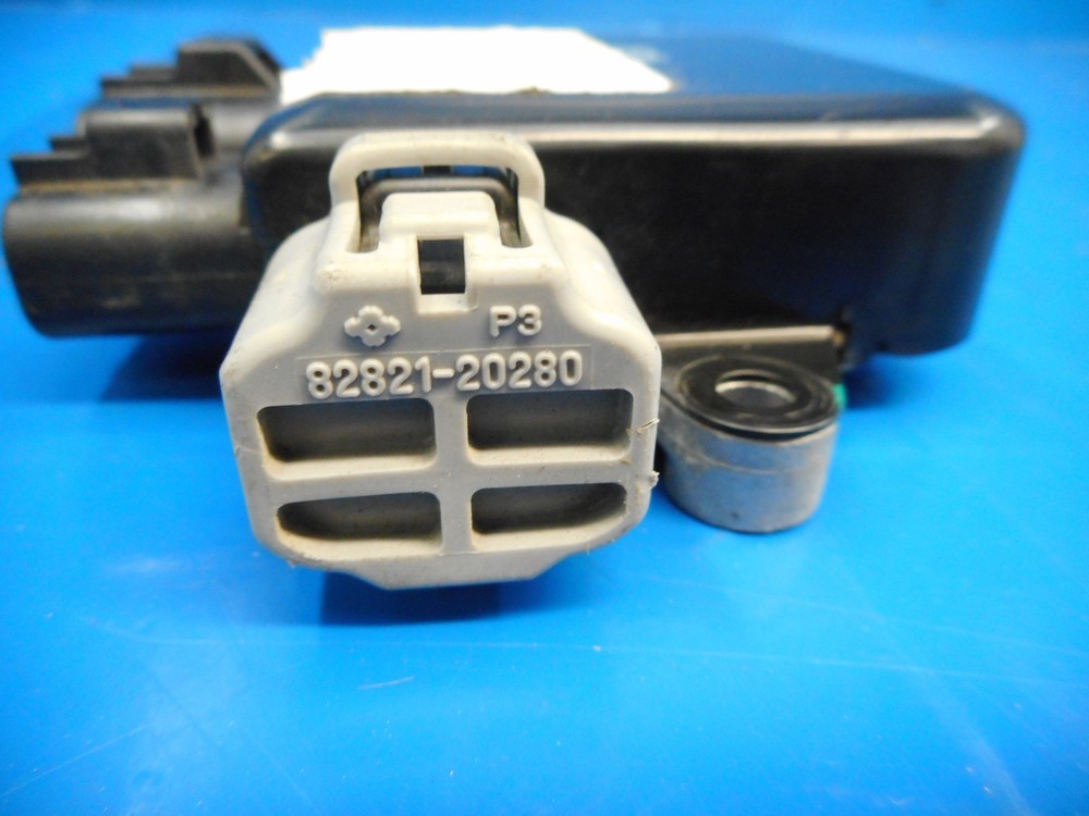 Tesla Model S (2012-2016) OEM Condenser Fan Controller Module Part# 6008953-00-B