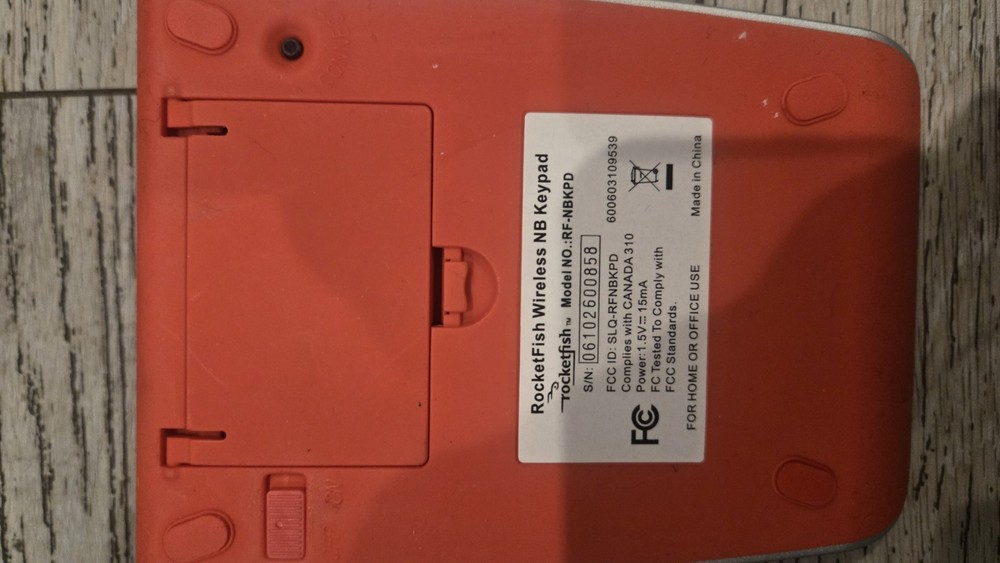 Rocketfish RF-NBKPD Wireless Numeric Keypad for Notebooks