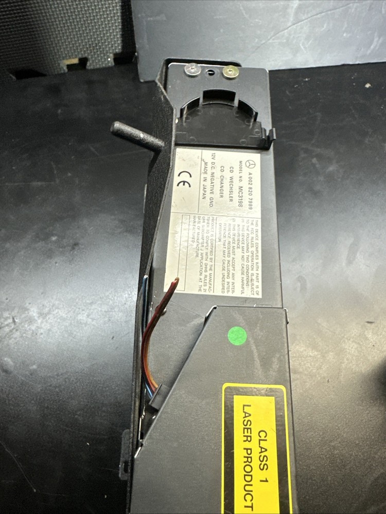 1999 Mercedes C280 CD Changer 6 Disk Player