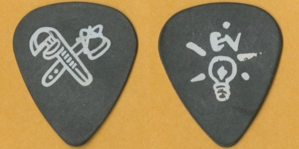 Pearl Jam Eddie Vedder 1996 No Code tour EV Tomahawk / Light Bulb Guitar Pick
