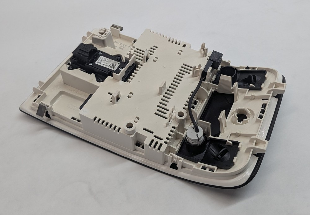 2016 AUDI A3 E-TRON (8V) FRONT INTERIOR DOME MAP READING LIGHT LAMP (Black)