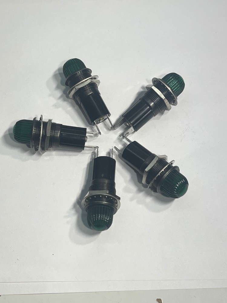 LOT OF 100 GREEN DIALIGHT PANEL INDICATOR LIGHTS