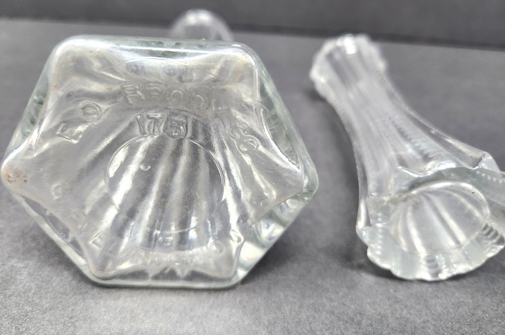 2 Glass Bud Vases