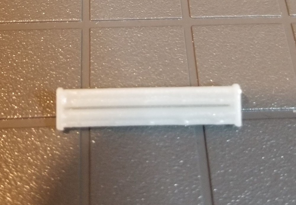 1/64 3D Printed 4Ft Shop Light