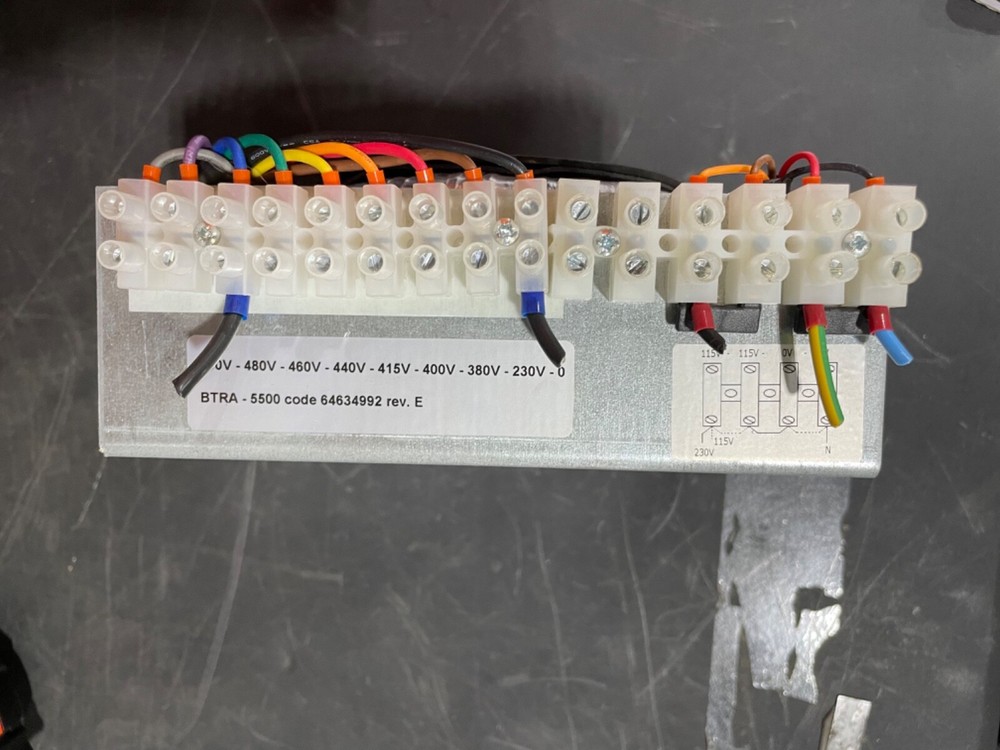 ISOLATION TRANSFORMER RT500-29948 USED