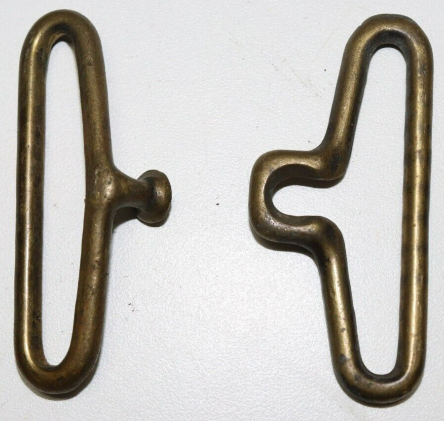 WWII US brass pistol belt hardware rounded peg set each E5205