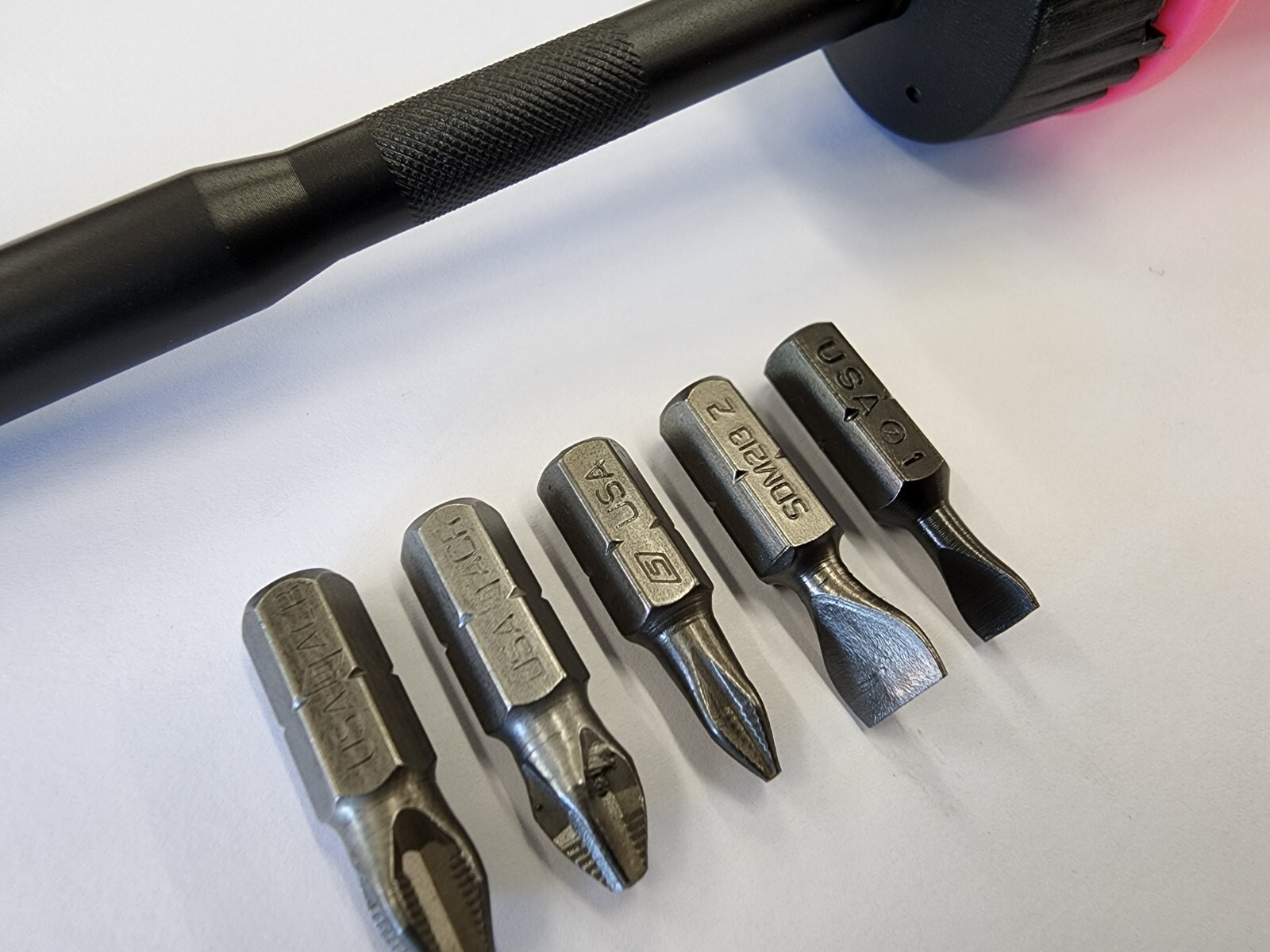 Snap-on Tools RARE PINK & BLACK Ratcheting Screwdriver w/black shank SSDMR4B