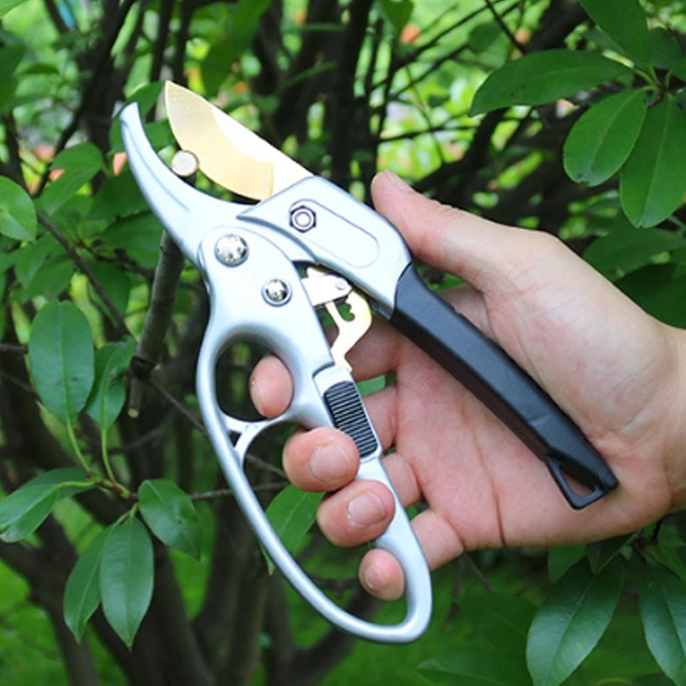 Ultra Sharp Titanium Steel Pruning Shears - Effortless Cutting for Weak Hands
