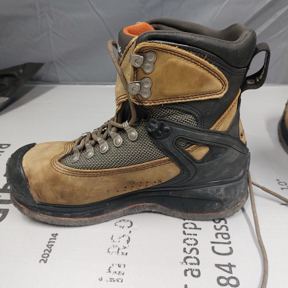 Simms guide boots felt sole with waders