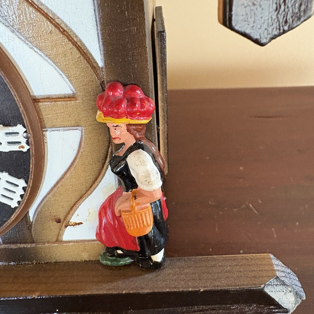 German Cuckoo Clock No Weights Or Pendulum