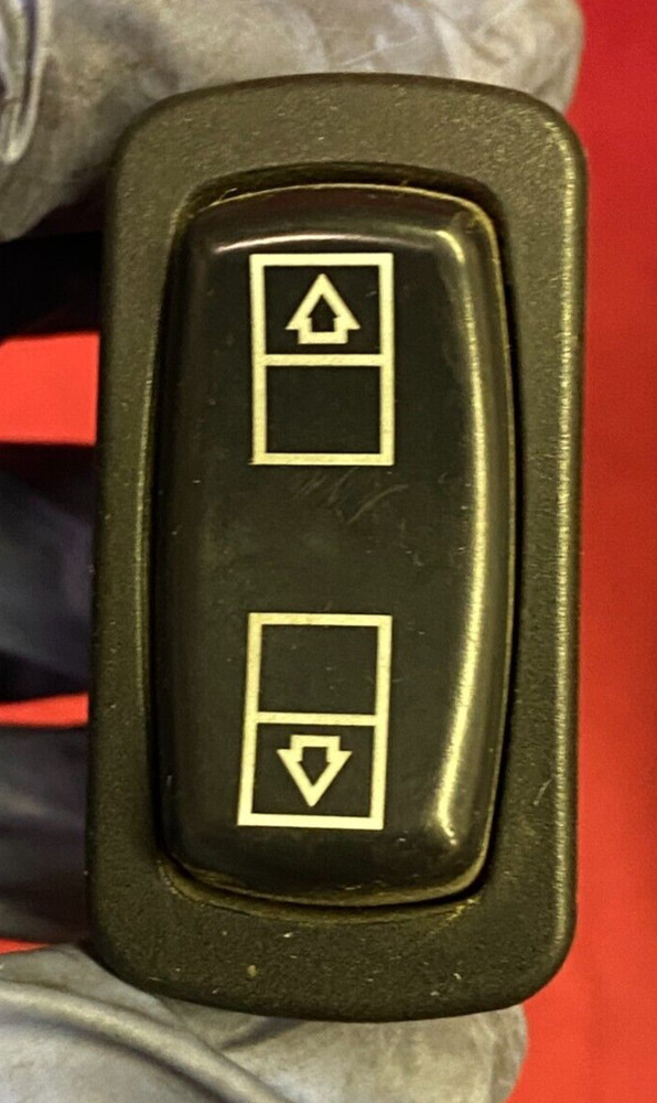 VOLVO MACK  WINDOW   SWITCH, ROCKER  82278971  FROM MEXICO