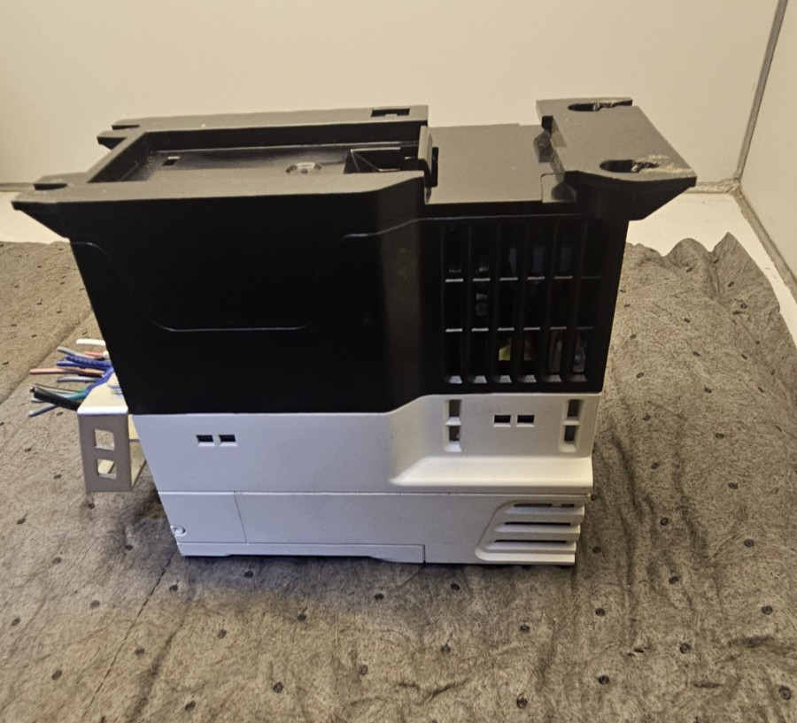 Emerson M300-012 00017 A CONTROL TECHNIQUES UNIDRIVE