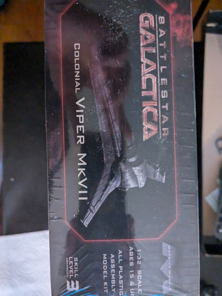 Moebius Battlestar Galactica 1:32 Colonial Viper MkVII Model Kit