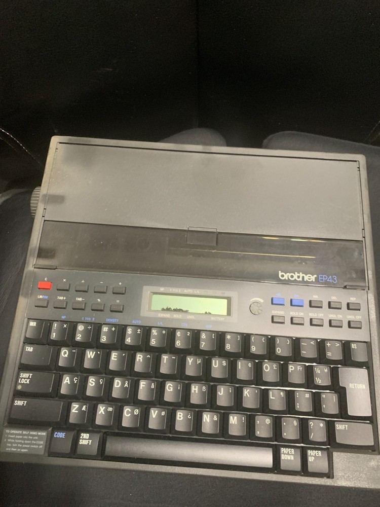 Brother EP43 Portable LCD Display Electronic Typewriter w/ Adapter ~Not working