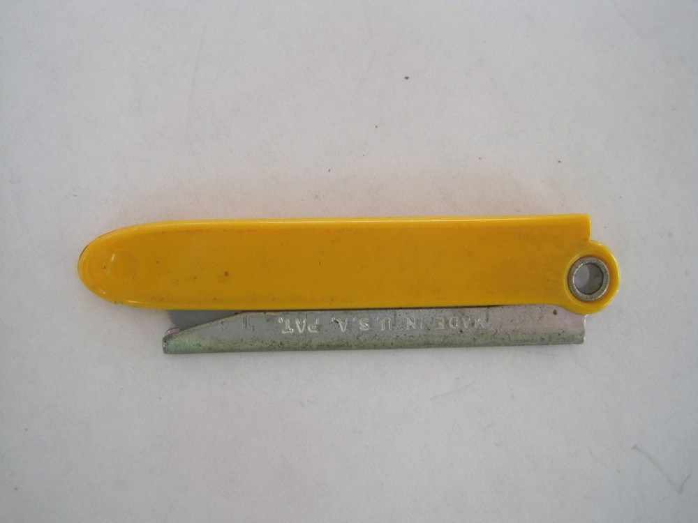 Chapman Box Cutter Small 3" Closed