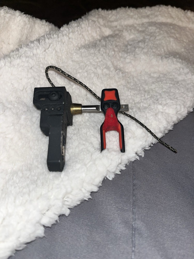Rip cord Drop-Away Rest