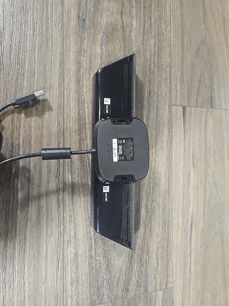 Microsoft Xbox 360 Kinect Sensor Bar W/ 5 Games Bundle Lot - TESTED See Discript