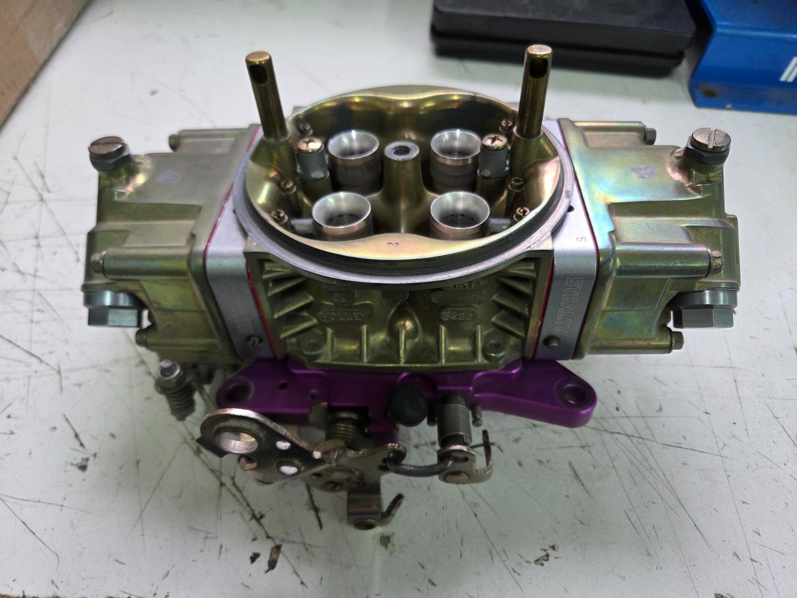 Stealth dirt super late model carburetor.  dirt late model, dirt modified