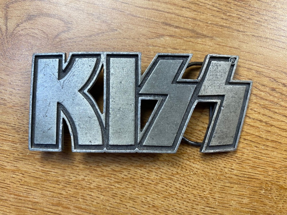 Authentic Kiss Belt Buckle (2004)