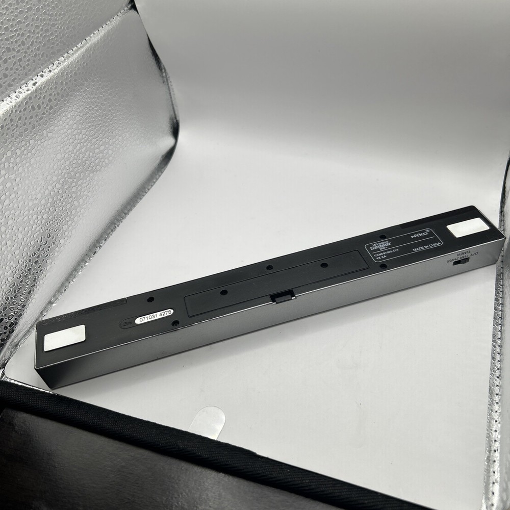 NYKO 87005-E14 Wireless Sensor Bar for Nintendo Wii Game Console