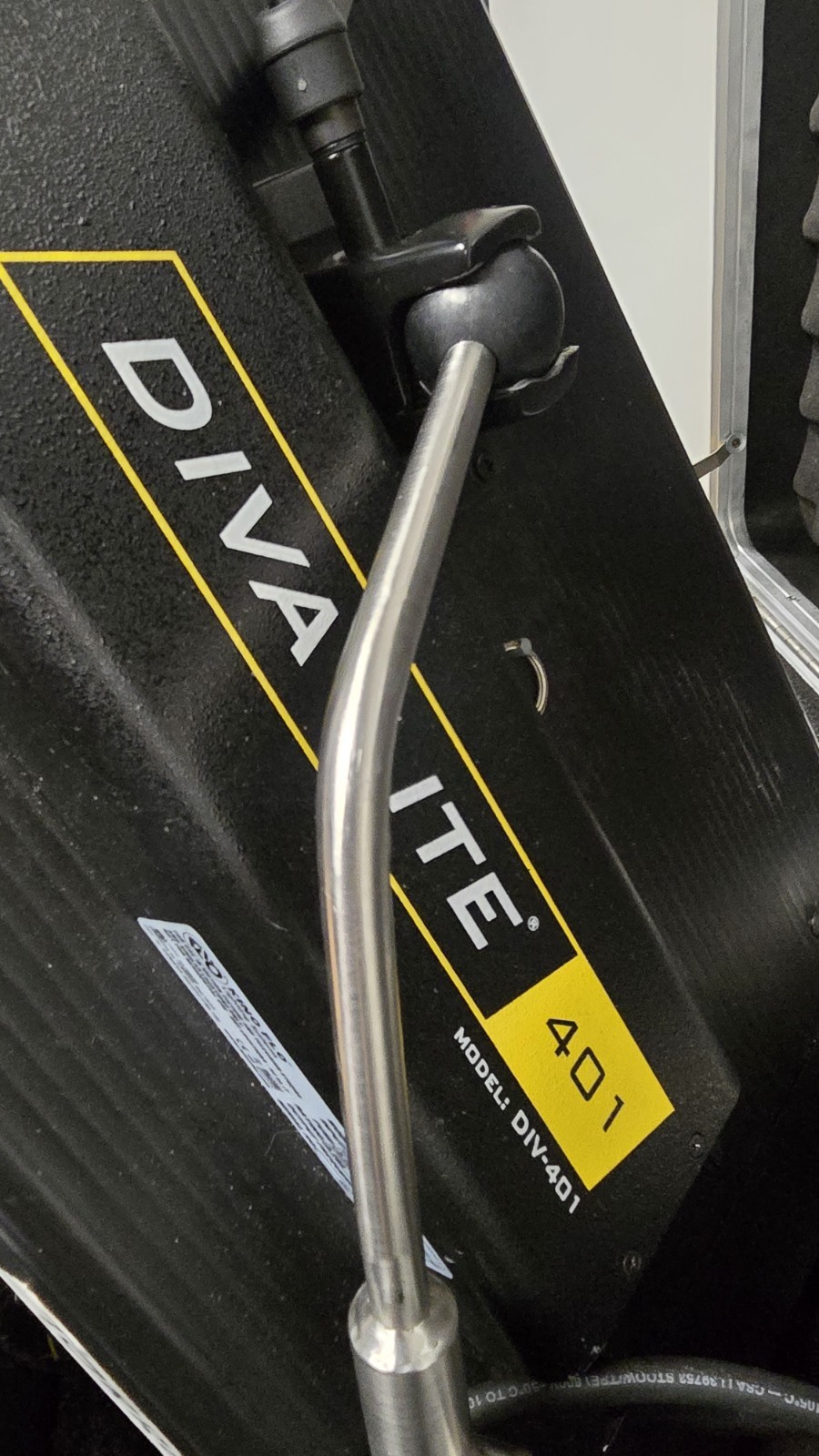 Kino Flo Diva Lite 401 Kit (120VAC) - Full Set of Extra Bulbs & Lg Hard Case