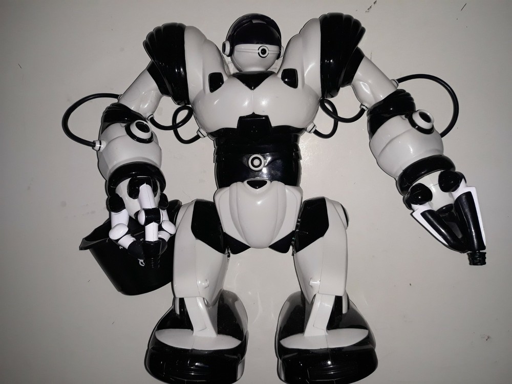 Robosapien Interactive Humanoid Remote Control Robot 14" Toy No Remote Untested