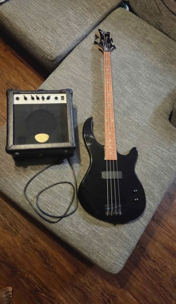 Black Solid Electric Bass Guitar 4 String with Amplifier and Cable