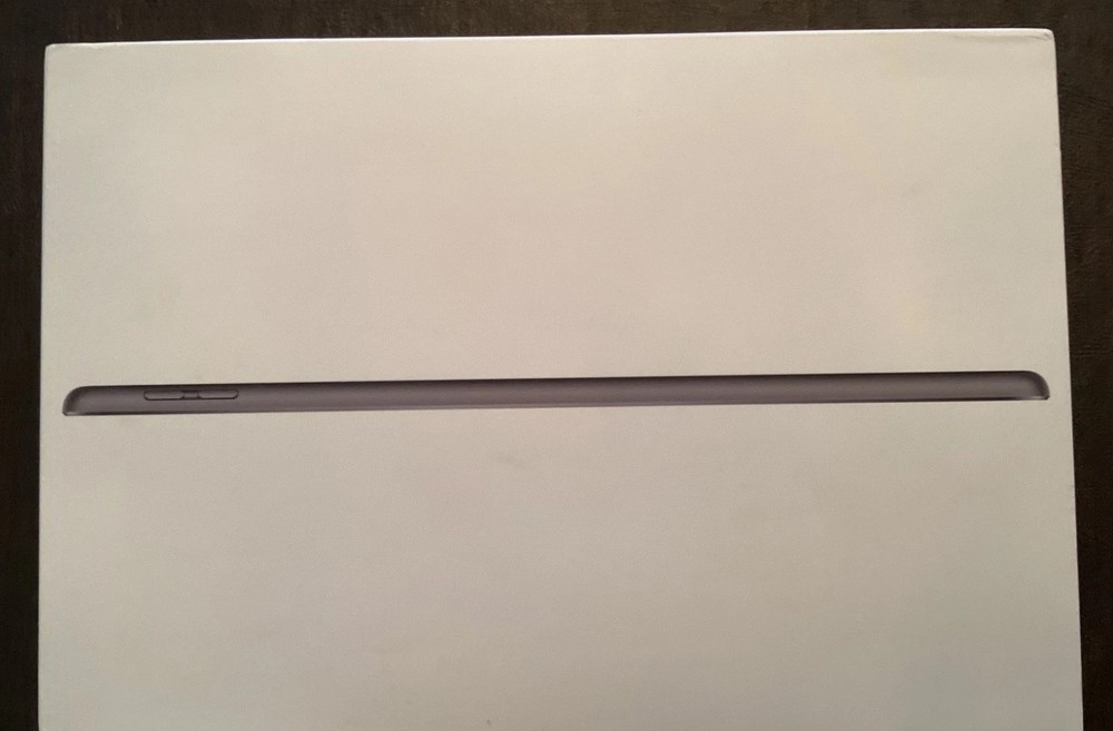 Apple iPad 9th Generation Wi-Fi 64GB Empty Box Only