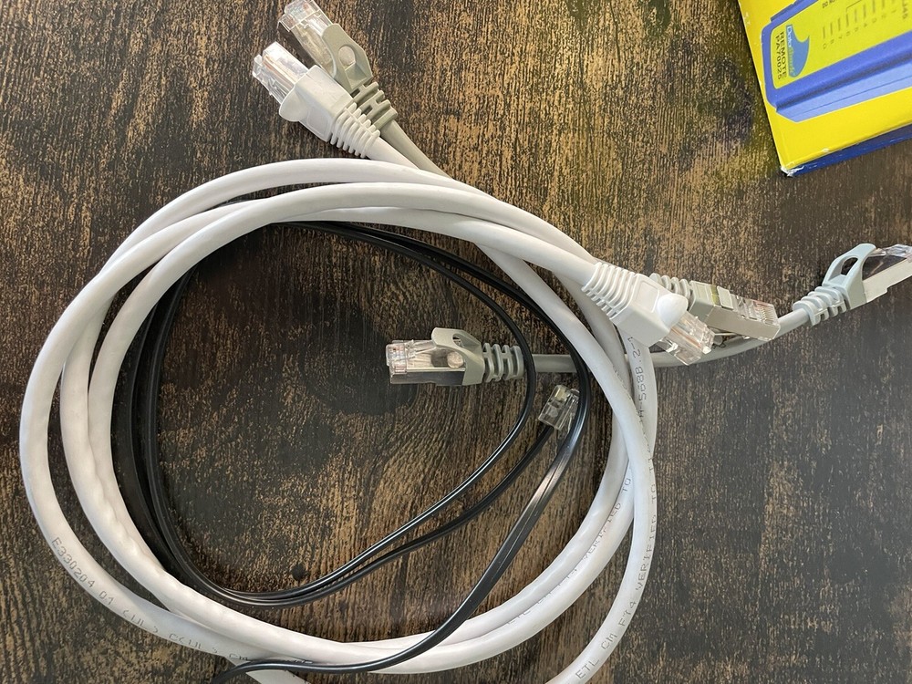 Datashark RJ45 Network Cable Tester with Case and Patch Cords