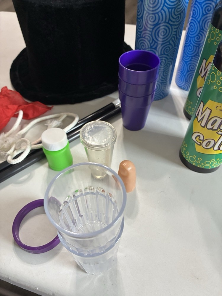 Magic Set Comes Only With Items Pictured