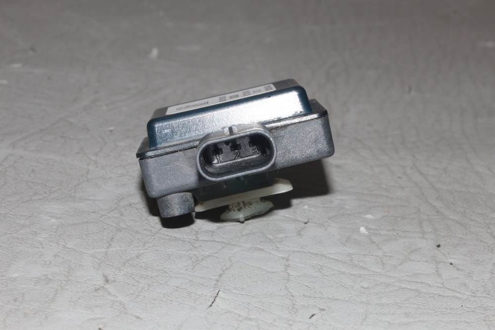 09-11 BMW E90 335d M57Y Diesel Engine Urea Injection Control Module Sensor OEM