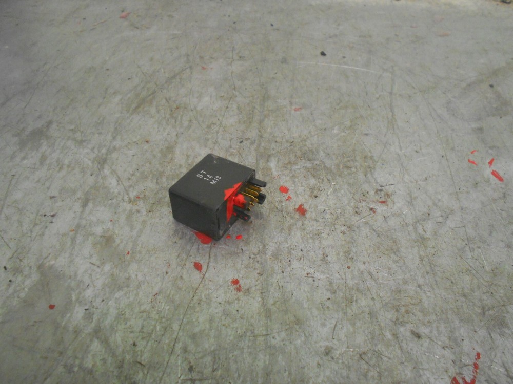 suzuki gsr 750 abs flasher relay