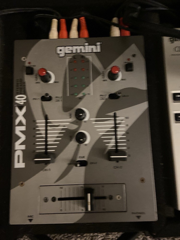 Gemini CDJ-10 Pro CD Player - PLEASE READ - Skips a Lot - Everything Powers On