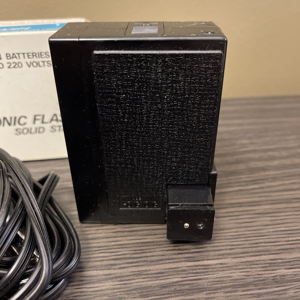 Vintage Acme-Lite Electronic Flash Solid State Model 228A Free Shipping