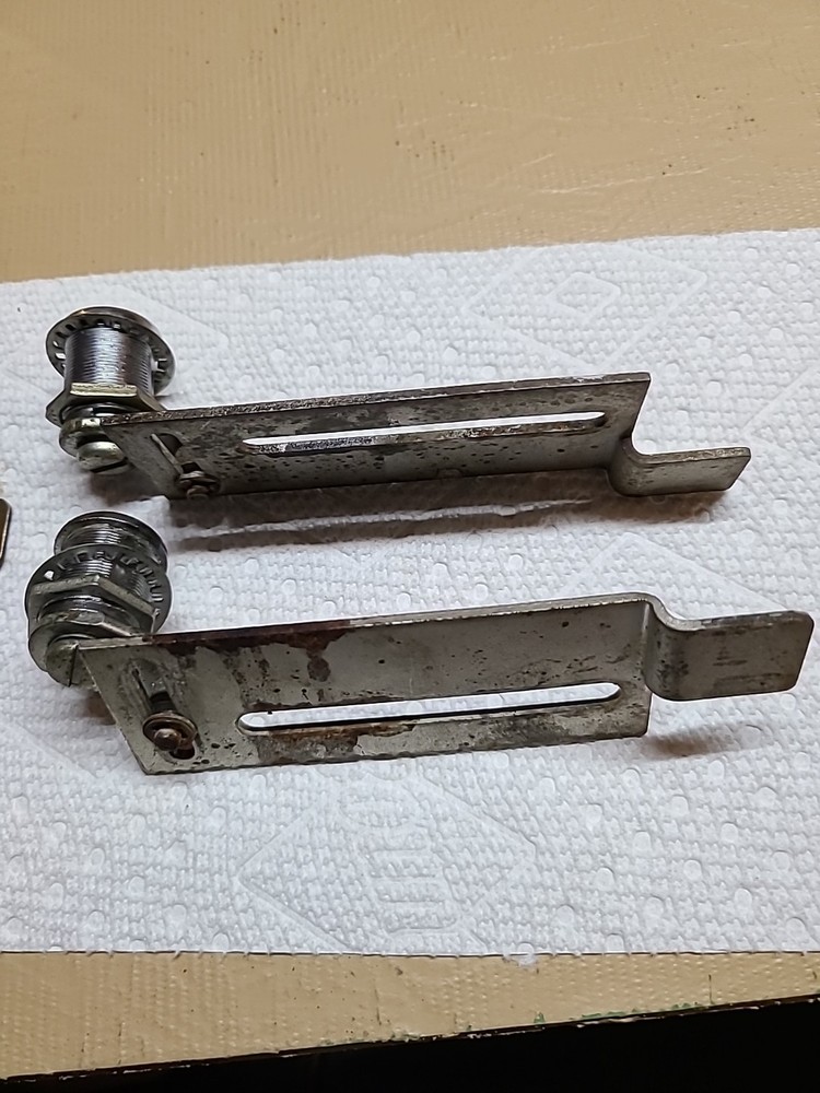 SEEBURG JUKEBOX LOCKS CABINET KEY #F336.