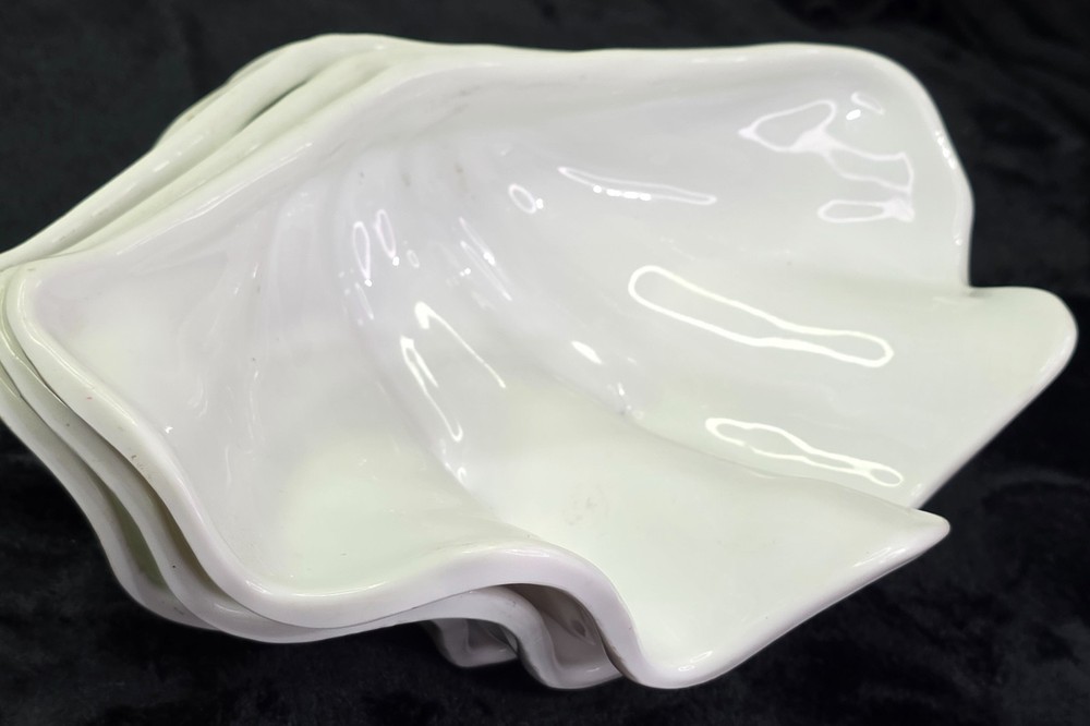Three International SSB-5W, 5-Quart White Plastic Shell Serving Bowl Buffet