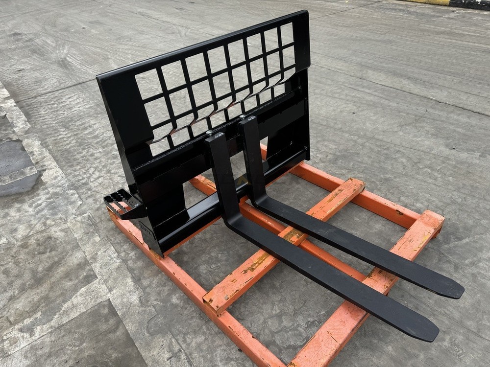 Skid Steer Loader GP Fork Carriage, 50in