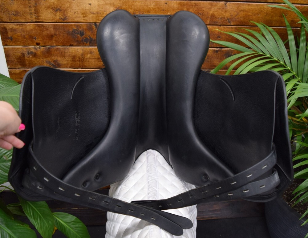 17.5" Equipe Elegance (2019) *Full Grip Leather*