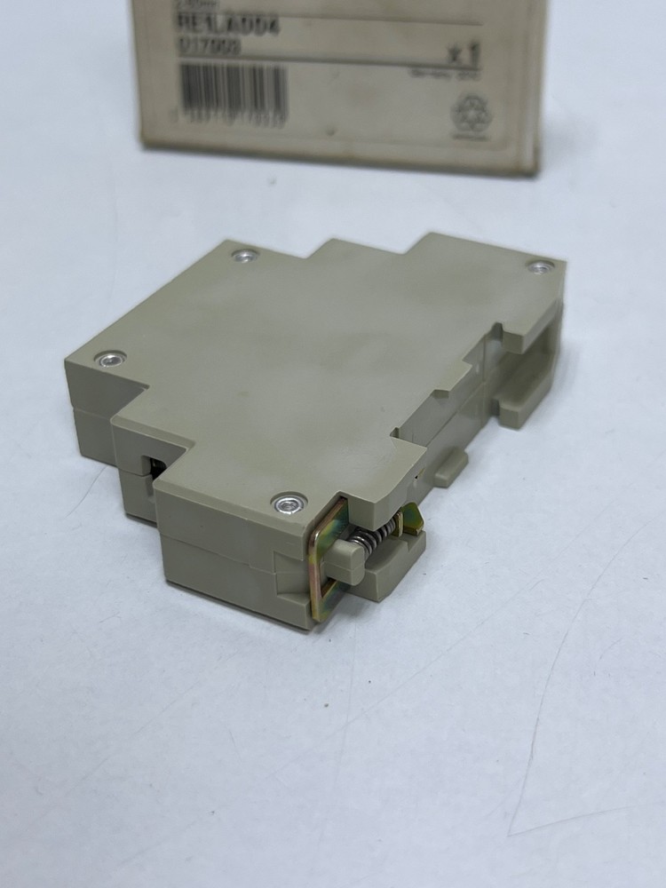 TELEMECANIQUE RE1-LA004 Electronic Timer