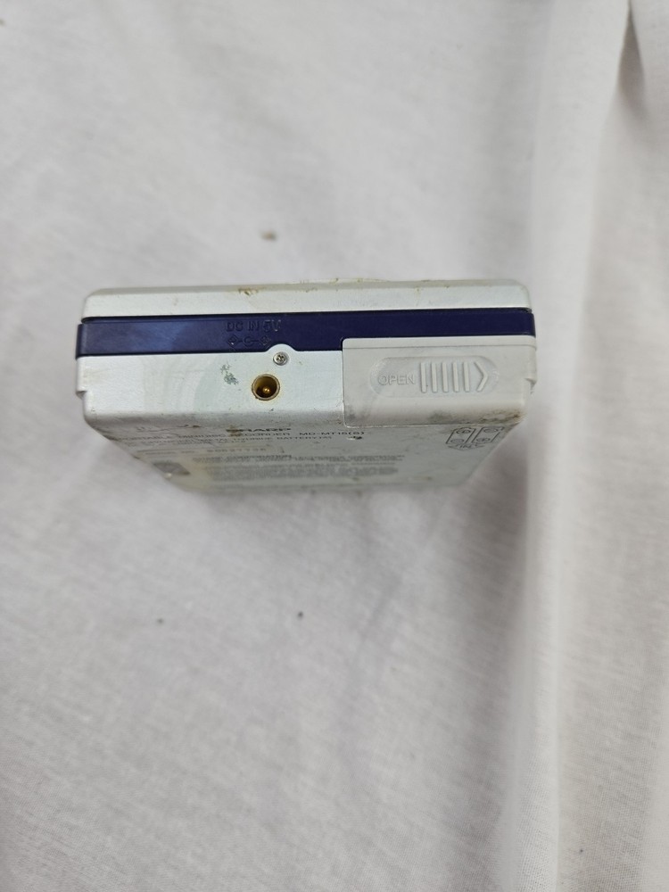 Sharp MD-MT 15 Portable Minidisc Recorder/Player Junk No Tested