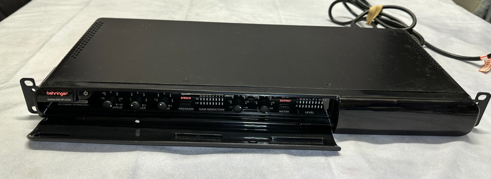 Behringer Eurocom SPL3220 STEREO MULTIBAND SOUND PROCESSOR - USED/WORKS