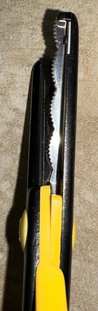 Fiskars Paper Edgers Craft Scrapbooking Scissors "Sunflower" Pattern