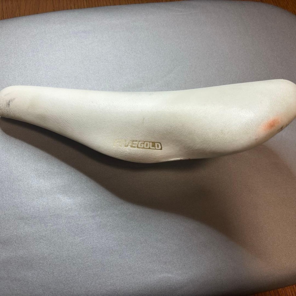 NJS FIVE GOLD KASHIMA White Saddle #26041902