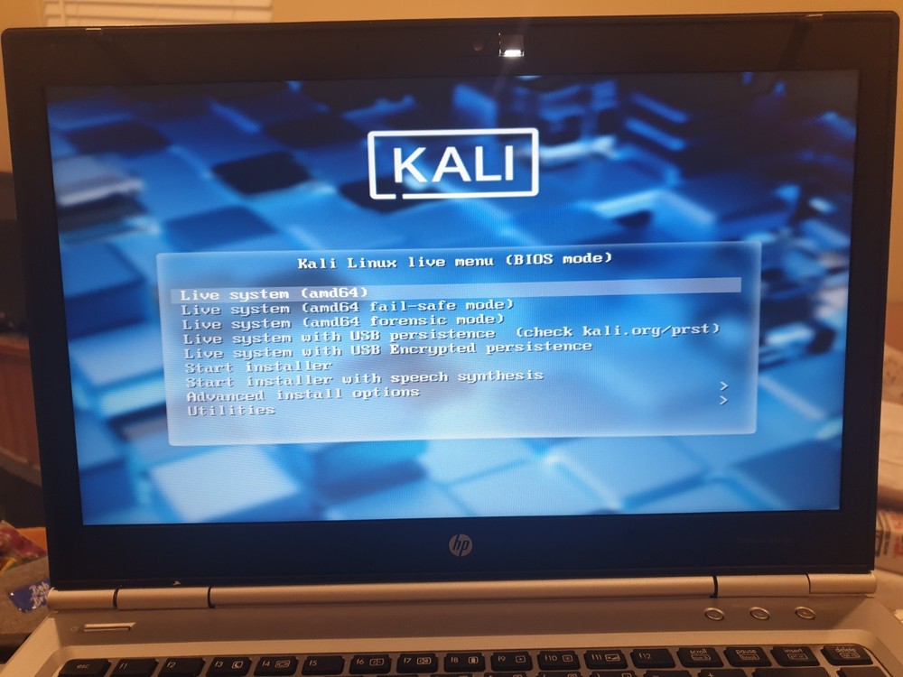 Linux Kali 2025.4, 64-bit, Bootable Live and Install USB Flash Drive