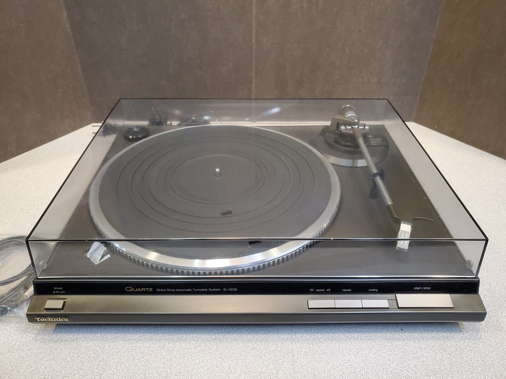 TECHNICS SL-QD33 Stereo Turntable, Quartz Direct Drive Automatic, Tested Working